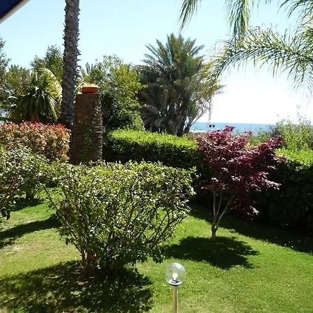 Garden Lido شقة فندقية